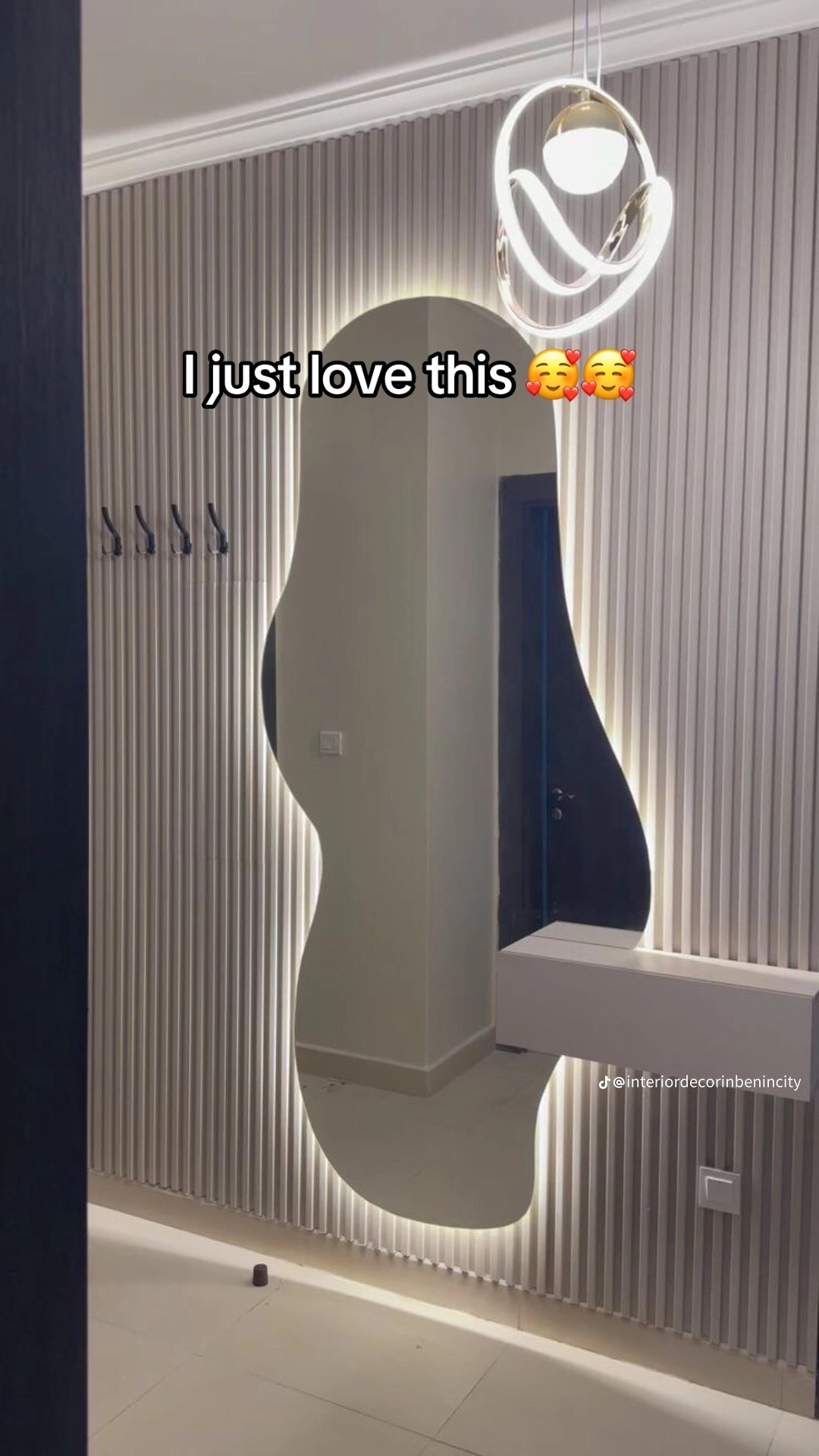 Mirror vendor in osogbo